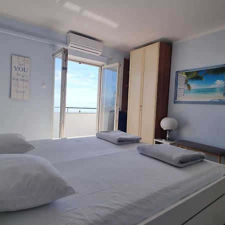 Apartment With Direct Sea View, Free Parking And Close To Beaches And Promenade Lovran Exteriér fotografie