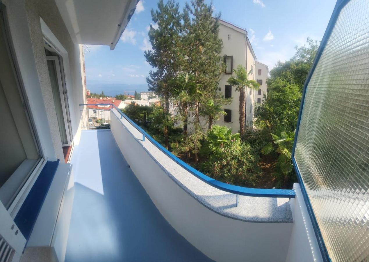 Apartment With Direct Sea View, Free Parking And Close To Beaches And Promenade Lovran Exteriér fotografie