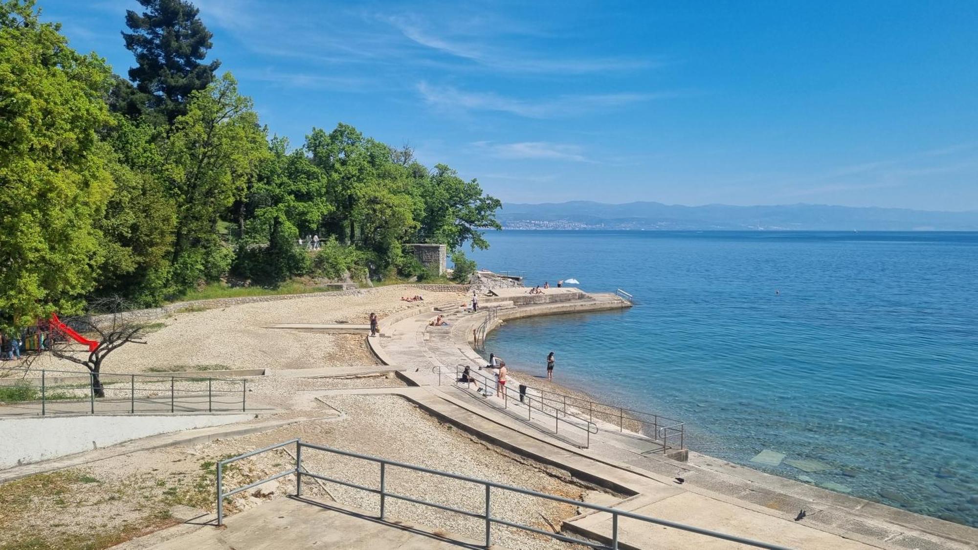 Apartment With Direct Sea View, Free Parking And Close To Beaches And Promenade Lovran Exteriér fotografie